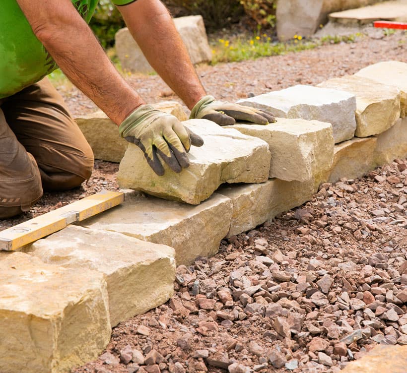 Construcción de muros de piedra en A Pobra do Caramiñal